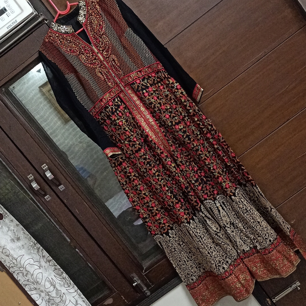 Red n black Suit with Bottom n Dupatta - Picture 3 of 13